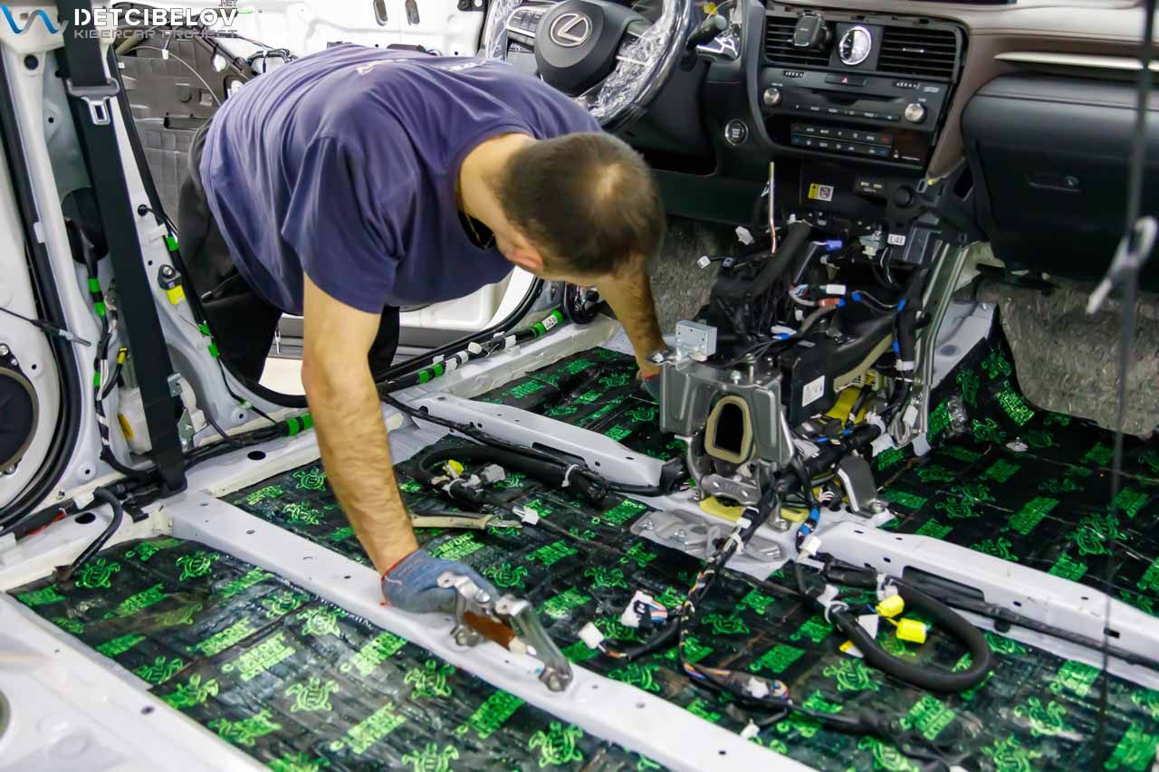 Шумоизоляция колесных арок Lexus RX IV поколение рестайлинг